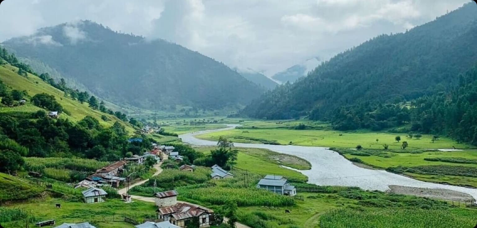 Green Mechuka valley with the Siyom river running through it
